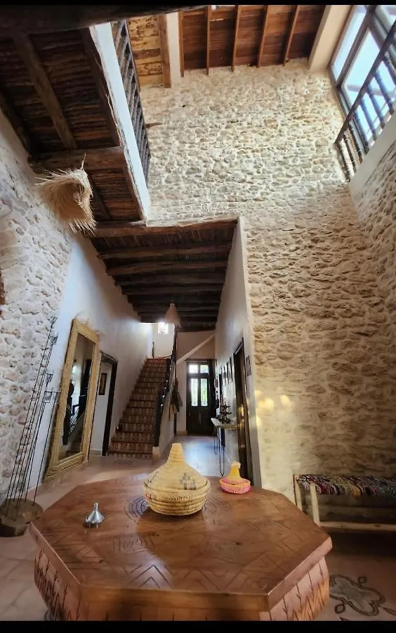 Maison La Chevre Hotel Szavíra