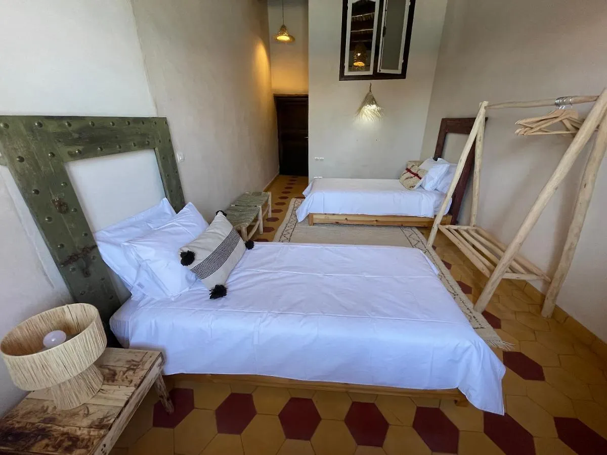 Vendégház Maison La Chevre Hotel Szavíra