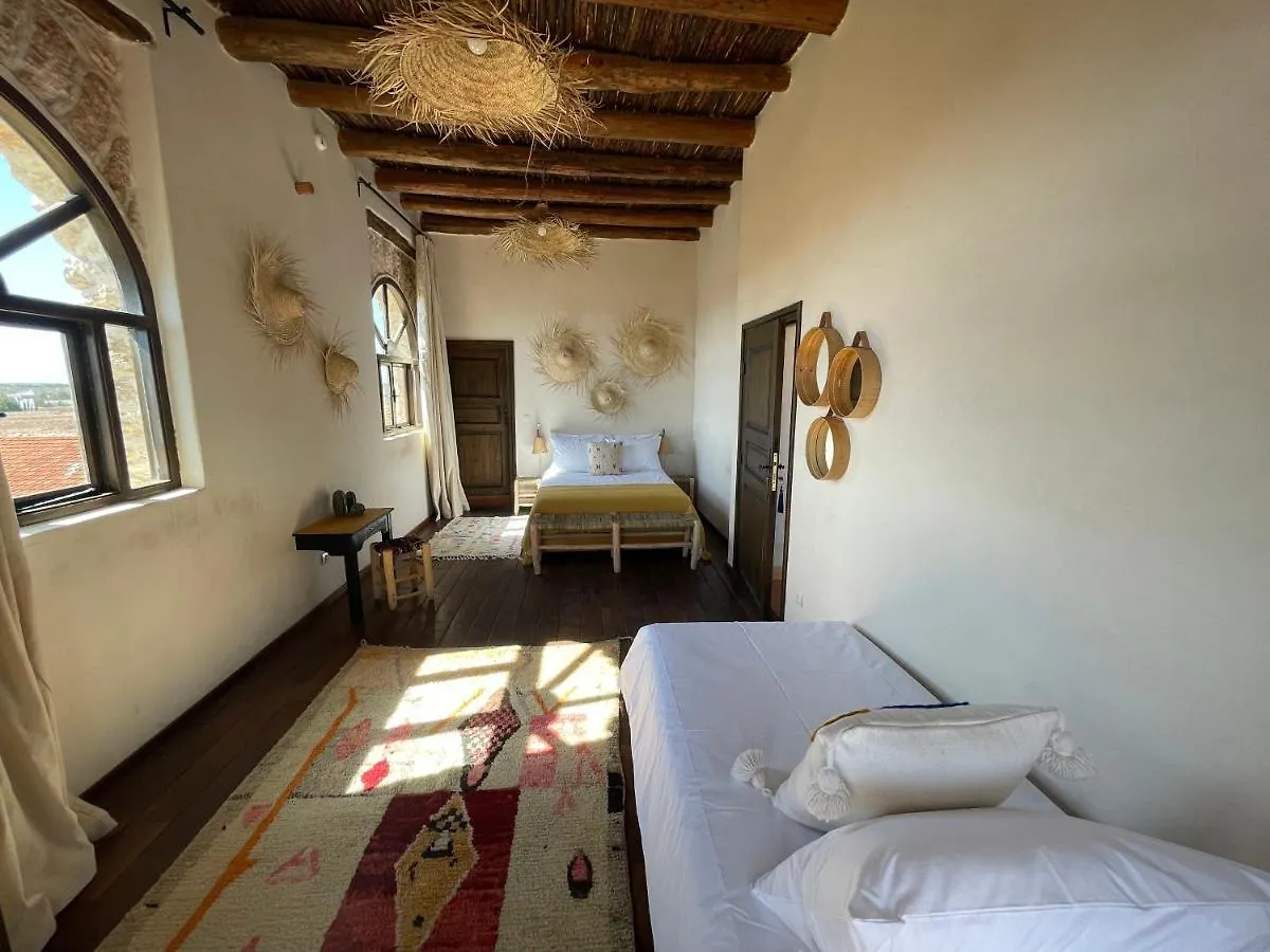 Maison La Chevre Hotel Szavíra Vendégház