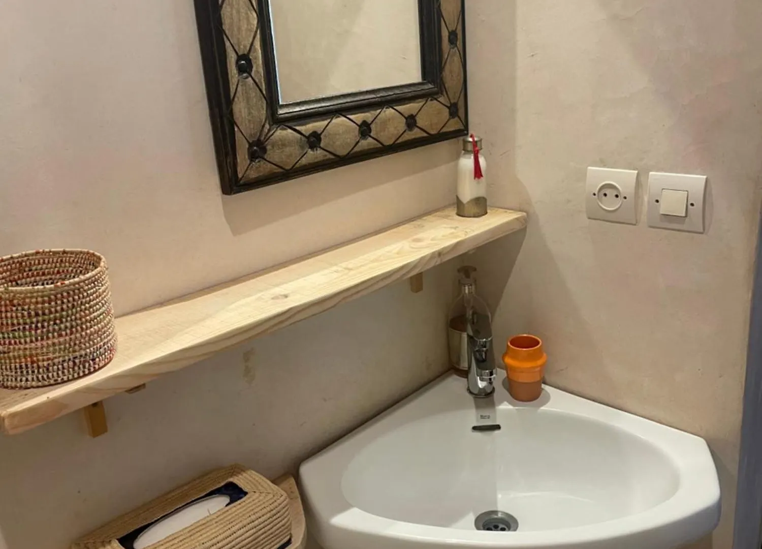 Maison La Chevre Hotel Szavíra Vendégház